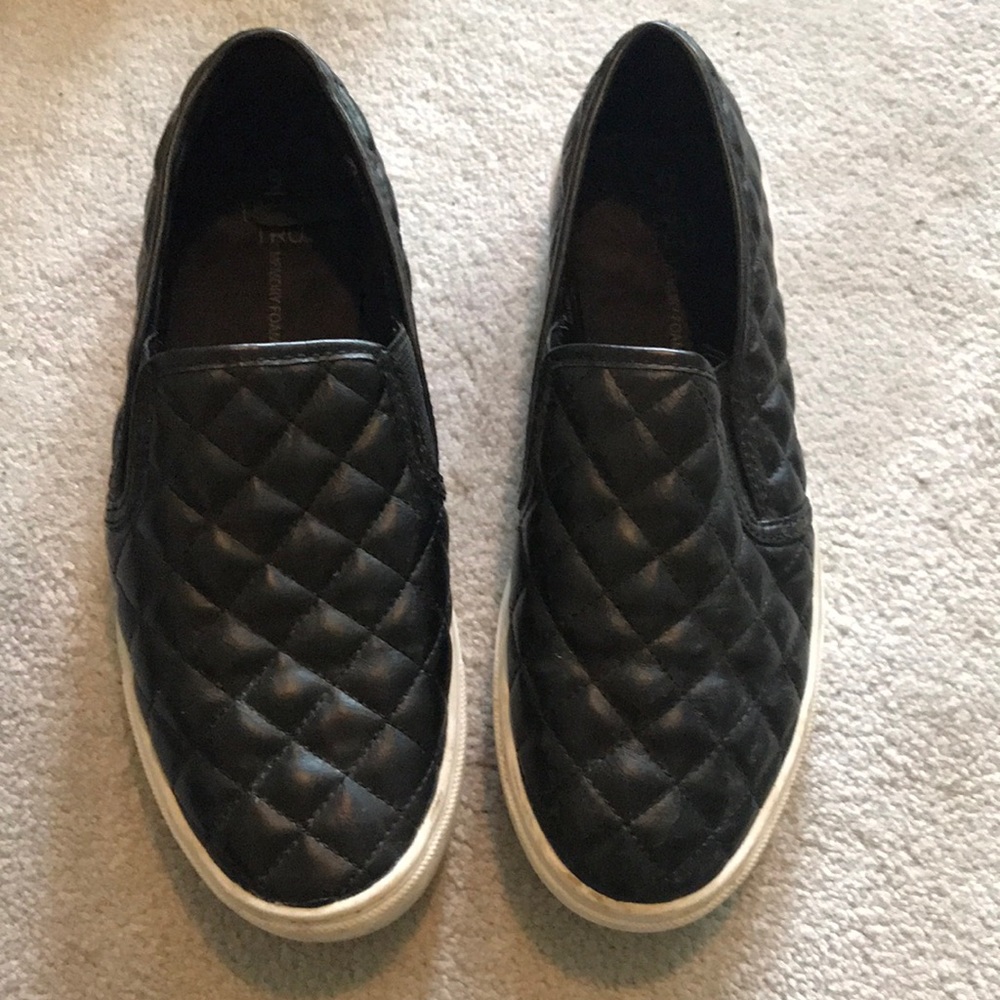 Athletic Shoe